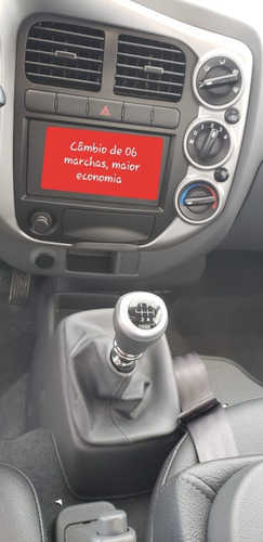 Imagem 14 de 15 de Kia Bongo Com Bau E Ar Codicionado De Fabrica