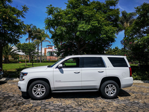 Imagen 2 de 15 de Chevrolet Tahoe 2017
