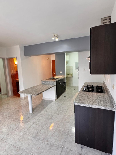 Apartamento En Mañongo Justo Frente Al Sambil (ch)