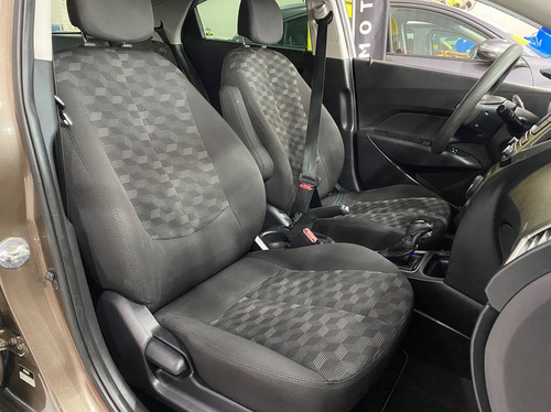 Imagem 6 de 20 de Hyundai Hb20 1.6 Comfort Style 16v 2016