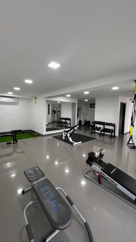 Apartamento En Venta En El Parral Res Omega (ac)