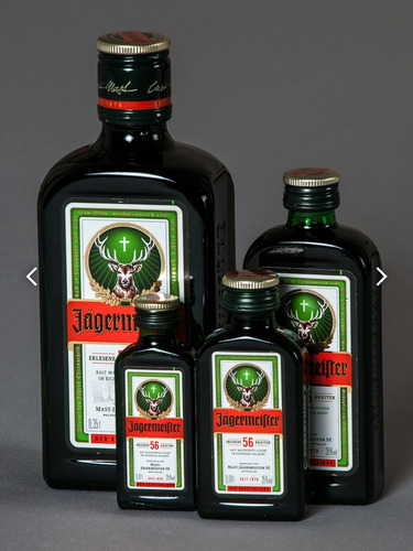 Licor Jägermeister 56 Hierbas Dúo Caja 2 ×500= 1 L +2 Shots