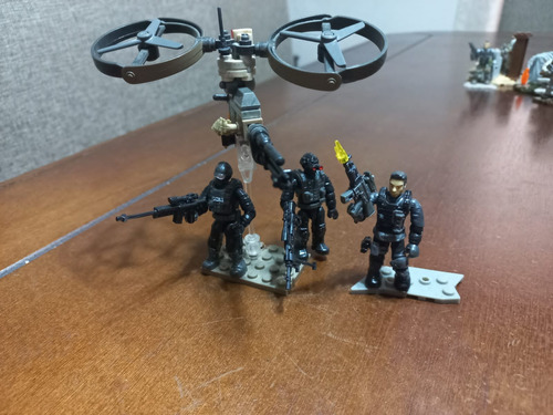 Call Of Duty Mega Construx- Lote De Tanque Abrahams Y Mas (Usado)