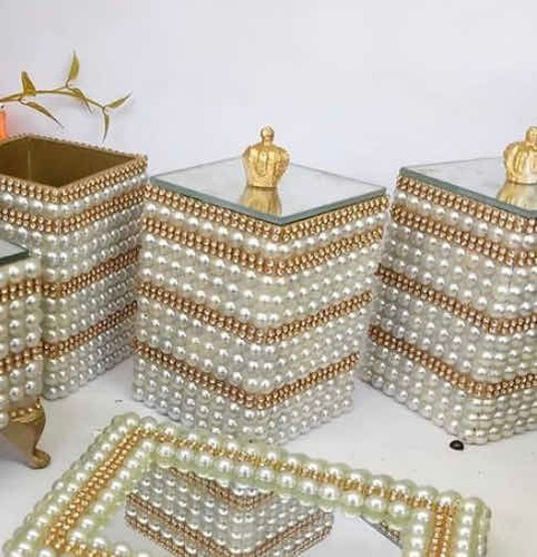 Imagem 5 de 6 de Kit Lavabo Banheiro Luxo Dourado Três Pecas Cubo Perolas