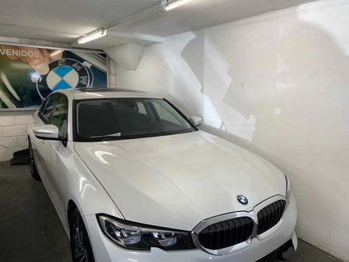 Imagen 3 de 5 de Bmw Serie 3 2.0 320i Sedan Sportline 2020