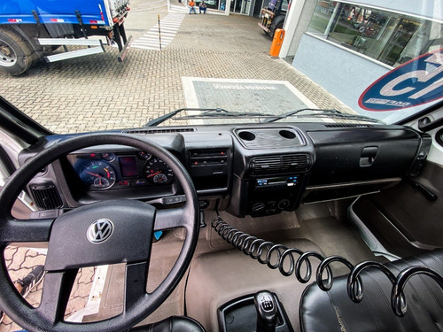 Imagem 9 de 13 de Volkswagen Worker 8.160 4x2 2015 Guincho
