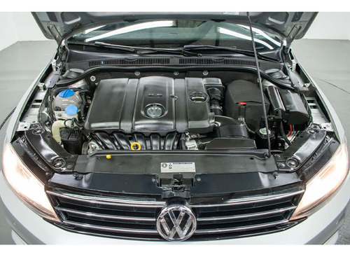 Volkswagen Vento 2.5 Luxury 170cv
