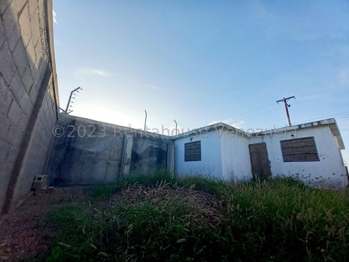 Casa En Venta En Intercomunal Coro La Vela, Falcon