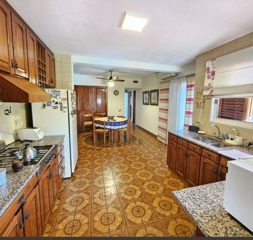 Casa Chalet 4 Amb + 2 Amb En Venta El Palomar