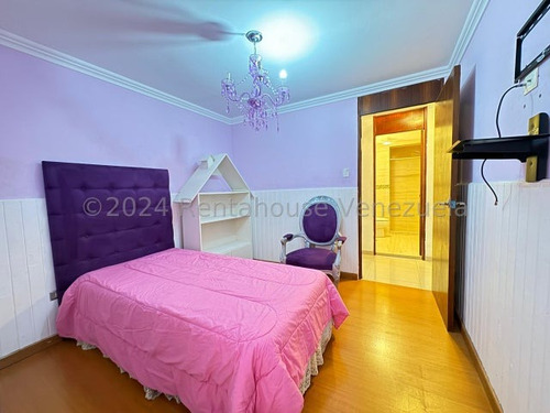 Agp Apartamento En Venta En San Román, Listo Para Mudarse, Con Excelente Vista, Sin Falla De Agua 24-17464 Ys