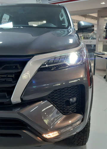 Imagen 10 de 12 de Toyota Sw4 Fortuner 2021 New - Unidades Para Reservar !!