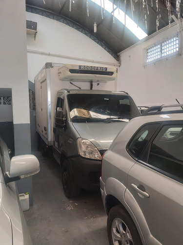 Imagem 4 de 15 de Iveco Daily 35s14 Chassi Cabine Turbo Intercooler 2013