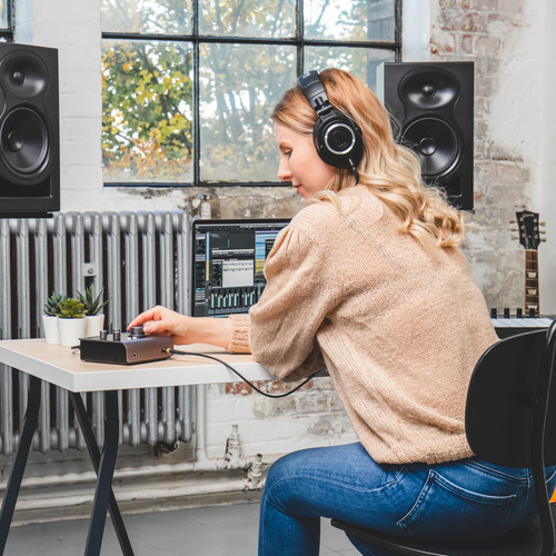 Interfaz De Audio Audient Id4 Mkii Consola Clase A Negra