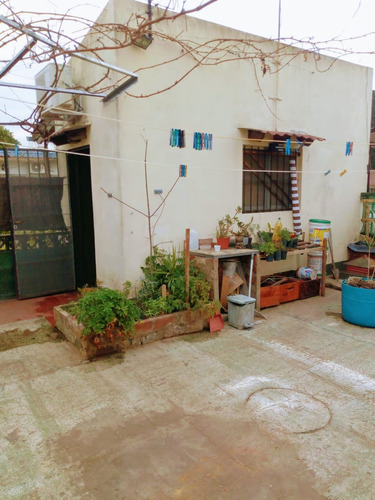 Imagen 4 de 5 de Caseros Venta, Ph Al Frente, 3 Dorm. Con Cochera