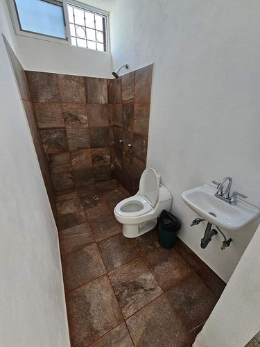 Casa Venta Cuernavaca Morelos En Calle Xel-ha #· 7 Colonia Quintana Roo, Cuernavaca Morelos. Muy Cerca Av. Palmira, Parque Quintana Roo, Carretera 95 México - Acapulco. Fl19-za.