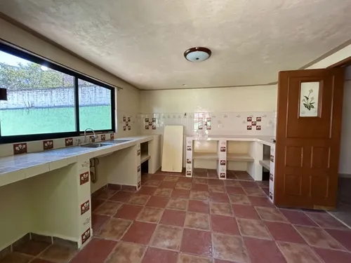 Se Vende Casa En Col. Las Palomas, San Felipe Tlalmimilolpan, Toluca