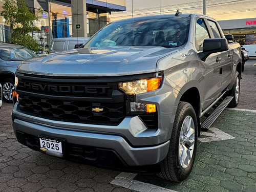 Chevrolet Silverado 5.3 V8 Custom Doble Cabina 4X4 At