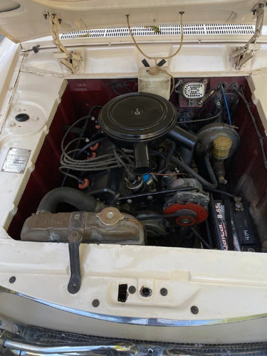 Imagen 8 de 9 de Peugeot 404 Sedan