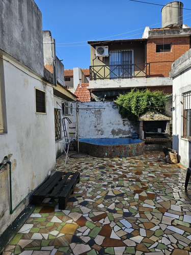 Venta Casa Multifamiliar 5 Ambientes Con Local Comercial En Martínez