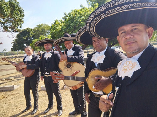 Mariachi Hijos De Juárez Tlf: 04145840944 