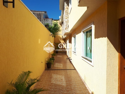 Imagem 1 de 17 de Lindo Sobrado Para Venda No Bairro Vila Carmosina, 2 Dorm, 2 Suíte, 1 Vagas, 64 M - 1813