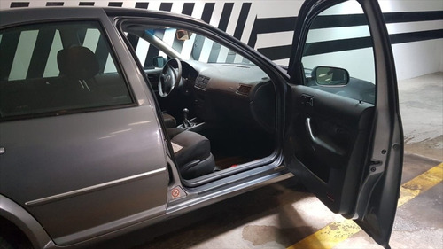 Volkswagen Bora Primera Mano