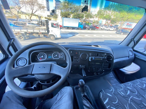 Imagem 13 de 14 de Ford Cargo 1719 Ano 2013 Bau 7 Mts/ Ñ 15180 15190 1519 1517