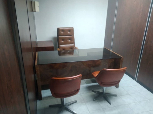Imagen 3 de 10 de Alquiler De Cubículos En Oficina Ejecutiva De 14 M2