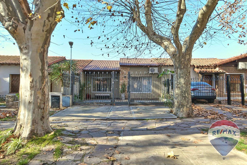 Imagen 26 de 30 de Venta Casa 3 Ambientes Ciudad Jardin Con Pileta