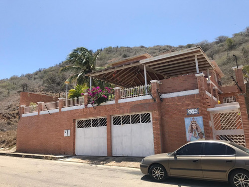 Imagen 1 de 14 de Venta De Quinta En La Urb Paraiso Privado, Municipio Maneiro