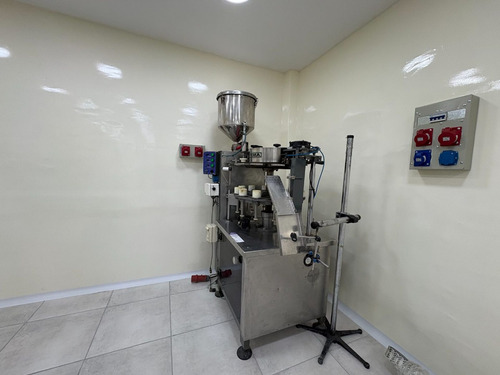 Venta Edificio A Estrenar Dos Plantas + Deposito