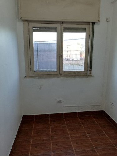 Imagen 21 de 28 de Departamento 2 Ambientes Frente Con Balcon