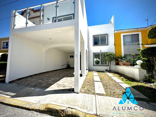 Casa En Venta En Una Cerrada En Momoxpan, Cerca De Periférico Y La Recta A Cholula