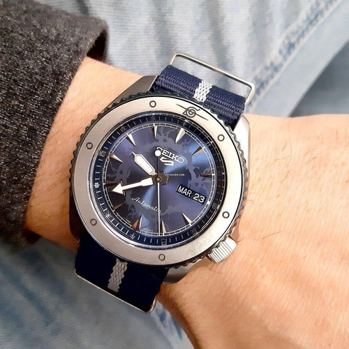 Imagen 4 de 9 de Naruto Seiko Reloj Edicion Limitada Sports 5 Sasuke Srpf69