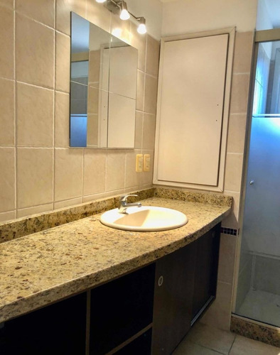 Imagen 12 de 13 de Apto. Venta Pocitos Oportunidad!!!!! 3 Dorm. 2 Baños Hermosa Zona