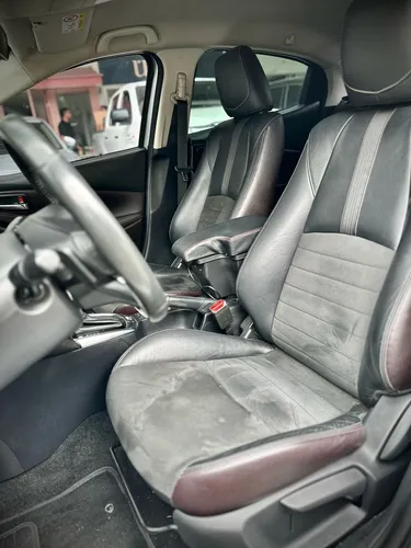 Mazda 2 1.5 Grand Touring Lx Sedan