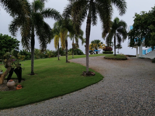 For Sale Villa En Cabrera Maria Trinidad Sanchez Con 5 Habitaciones Y Casa Empleado
