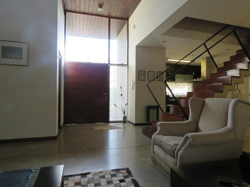 Casa De 4 Dormitorios En Venta - Pileta - Hostal Del Sol - San Eduardo - Aldea