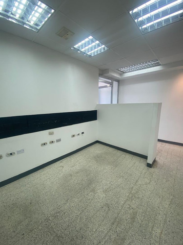 Alquiler Oficina / Intercomunal Maracay / Turmero / Pa7161