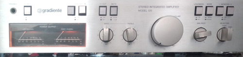 Amplificador Integrado Stereo. Gradiente Modelo 126. Brasil.