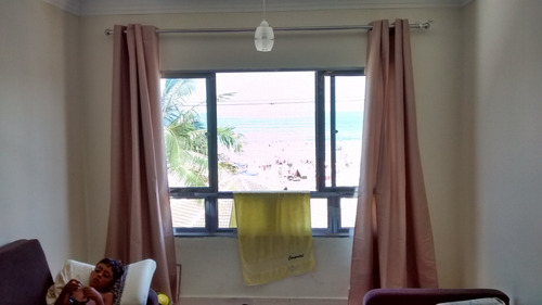 Kitnet Pé Na Areia De Frente Para O Mar Com Vista Maravilhosa (atenção É Locação)