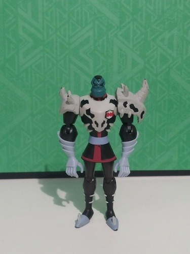 Boneco Ben 10 Khyber