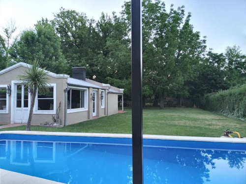Imagen 3 de 10 de Chalet En Venta En Parque Leloir