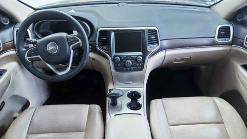 Imagen 11 de 15 de Jeep Grand Cherokee 2015 5p Limited Lujo 4x2 V6/3.6 Aut