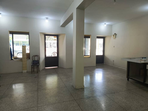 Venta Local Comercial A Pie De Calle Plena Avd BolĂvar Norte