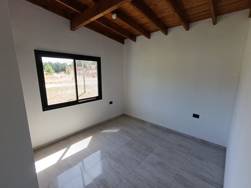 Casa De 4 Ambientes A Estrenar En Costa Del Este