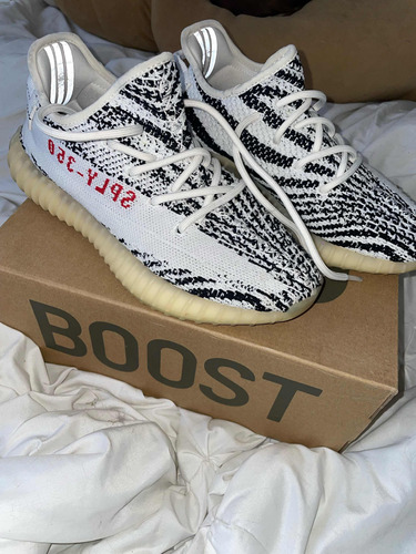 Yeezy 350 Zebra