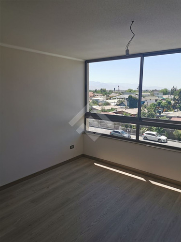 Departamento En Venta De 2 Dorm. 2 Baños Metro Plaza Maipú