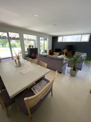 Imagen 2 de 14 de Hermosa Casa 4 Ambientes Con Pileta En Brickland Canning
