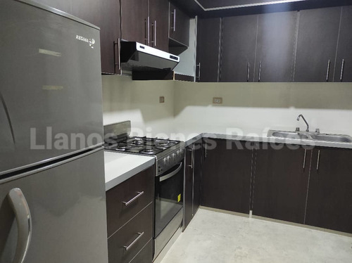 Imagen 4 de 14 de Apartamento Venta Av Aragua Urb El Centro 2 Cuadra Cc Mcay P